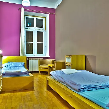 Nathan's Hostel *