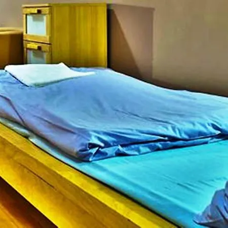 Hostel Nathan's *