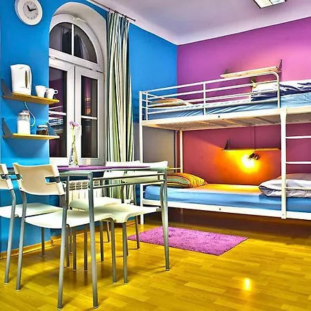 Hostel Nathan's *