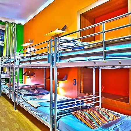 Nathan's Hostal